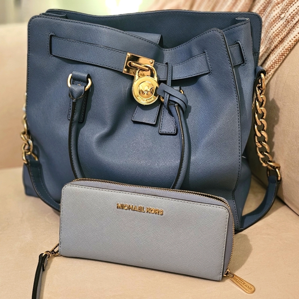 Michael Kors Large Bag and wallet set